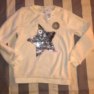 H&M youth sweatshirt.